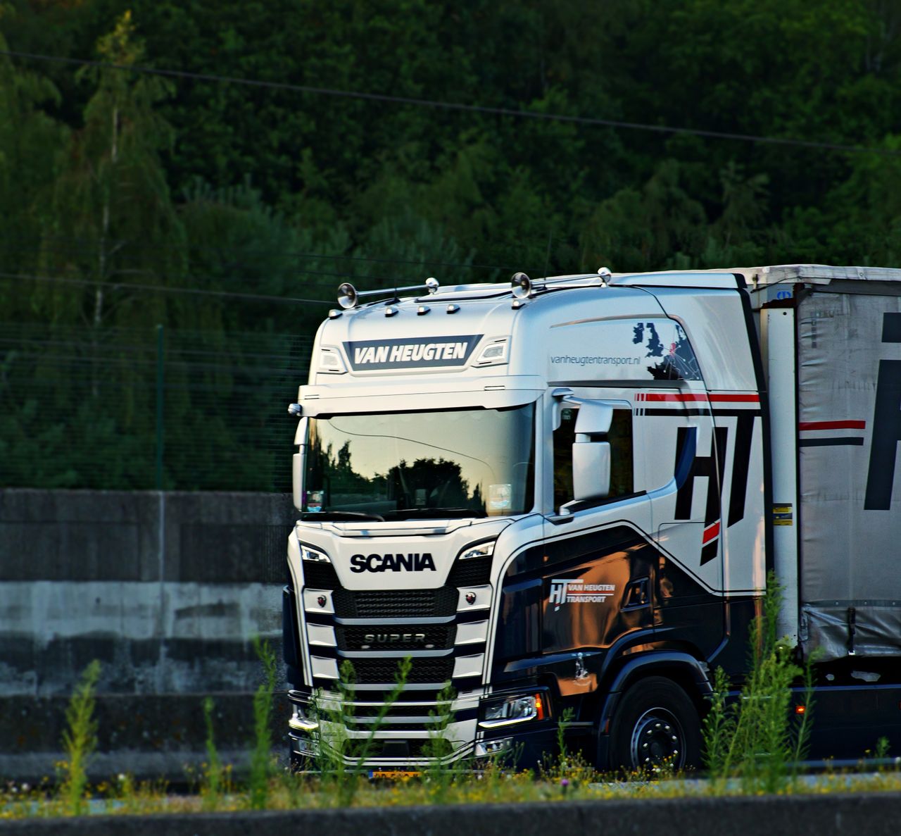 Camion benne — DTR GROUP